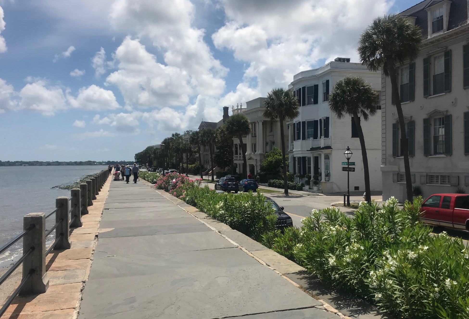 An afternoon walk in Charleston